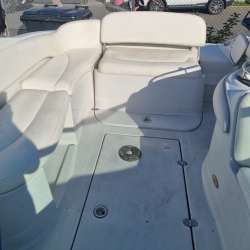 Crownline 250 BR (Bowrider) в Москве фото 5