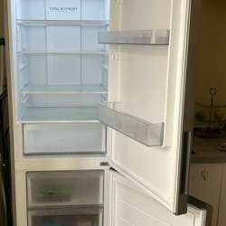Продам холодильник Haier