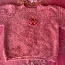 Розовый свитер chanel