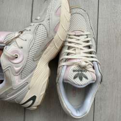Продам кроссовки Adidas в Кызыле