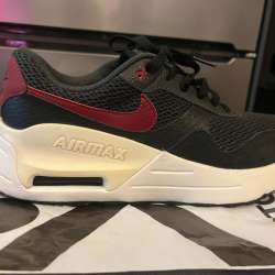 Кроссовок только правый Nike