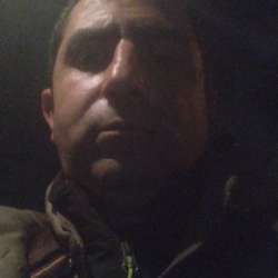 Manuchar, 51 год, хочет пообщаться