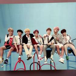 два плаката bts в Томске