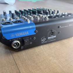 МИКШЕРНЫЙ ПУЛЬТ YAMAHA MG10XU в Ростове-на-Дону фото 3