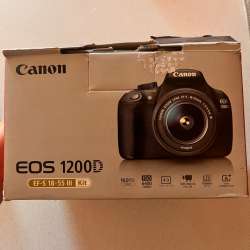 Зеркальный фотоаппарат Canon EOS 1200D 18-55 III Kit в Москве