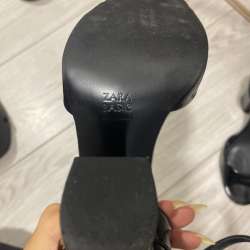 Лакированные босоножки Zara Basic на устойчивом каблуке фото 3