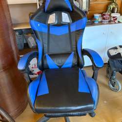 Продаю игровое компьютерное кресло