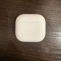 Apple AirPods 4