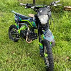 Продам трх125 рейсер доки есть