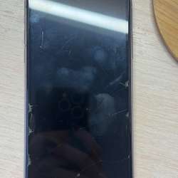 Продаю 11 айфон 256 гб