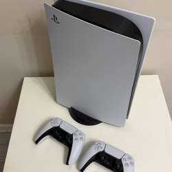 Playstation 5 с дисководом + 2 джостика