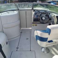 Crownline 250 BR (Bowrider) в Москве фото 3