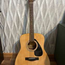 Yamaha F310 — акустическая гитара