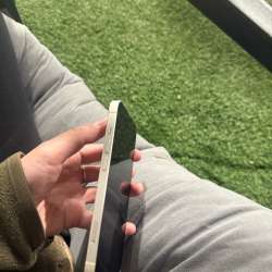 Продается iPhone 14 на 128 ГБ в Якутске