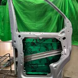 Дверь Volkswagen T5 Caravelle в Химках