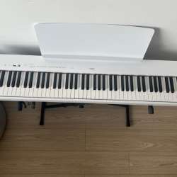 Цифровое пианино yamaha p 225wh в Москве