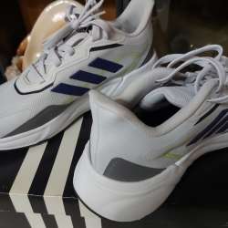 Продаю кроссовки Adidas