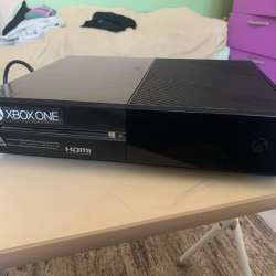 Xbox one 500 гб диски и джостики