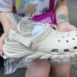Продаю 2 пары Crocs фото 3