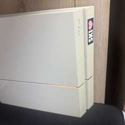 Продам PS4 в Салехарде