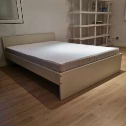 Продам кровать с матрасом