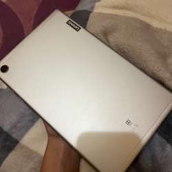 Планшет Lenovo Tab M10