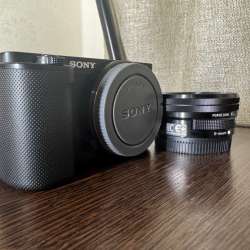 Продаю камеру Sony zv-e10
