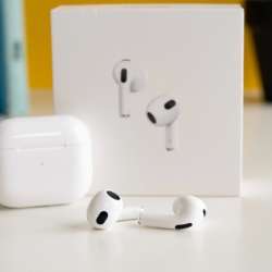 AirPods 3