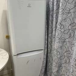Холодильник indesit