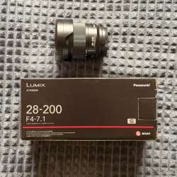 Panasonic 28-200 f4-7.1