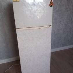 Продаю холодильник ( почти новый )