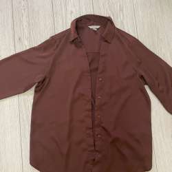 Коричневая шелковистая рубашка H&M, размер M