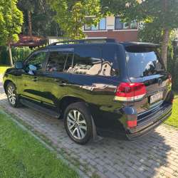 TOYOTA LAND CRUISER 200 в Москве фото 6