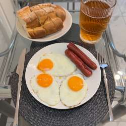 Ptghni Hotel