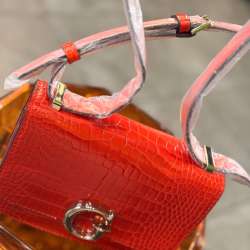 Сумка GUESS !  3500 руб