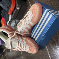 Кеды adidas в Тобольске