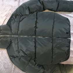 Продаю женскую куртку