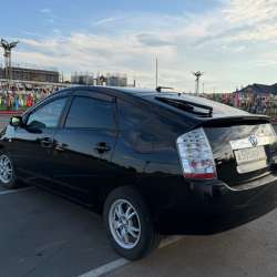 Toyota Prius в Новосибирске фото 3