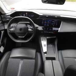 Peugeot 308 BlueHDi Allure в Москве фото 6