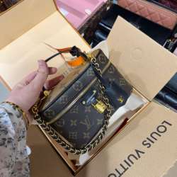 Сумка Louis Vuitton в Москве