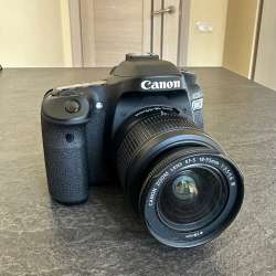 Зеркальный фотоаппарат Canon 60D