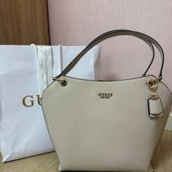 Новая женская сумка GUESS