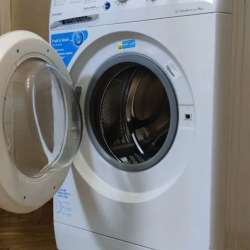 Стиральная машинка Indesit б/у в Москве