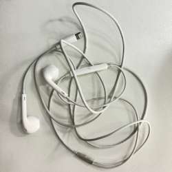 Проводные наушники apple