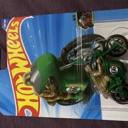 Машина HotWheels
