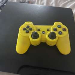 Продаю PlayStation3 однако на диске GTA5￼ нет прошивки