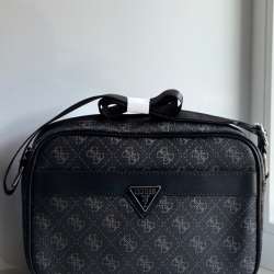 Сумка кросс-боди Guess