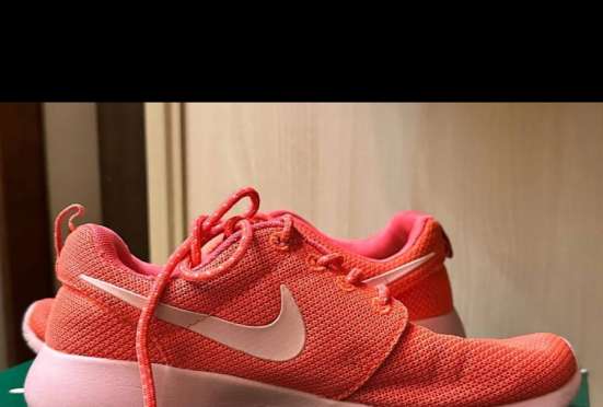 Кроссовки Nike