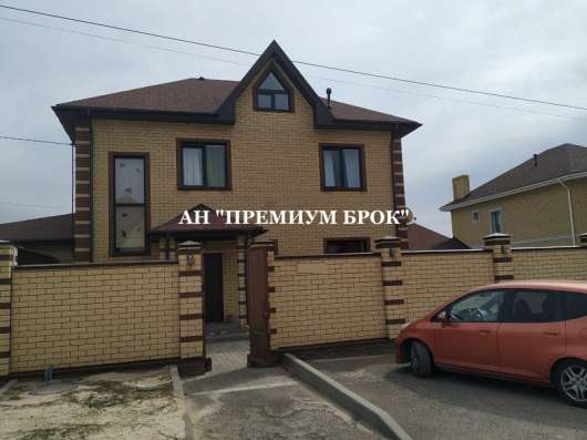 Продам коттедж в Волгоград.Жилая площадь 215,10  кв.м.Есть Электричество.