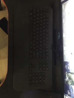 Продам клавиатуру Razer DeathStalker essential